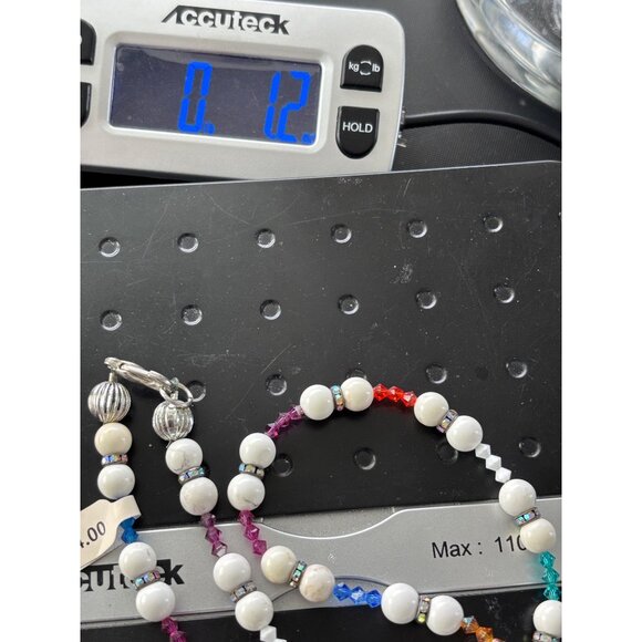 White Beaded Necklace With Swarovski Crystal Accents & Silver Clasp 18" Lightwei - Picture 5 of 5